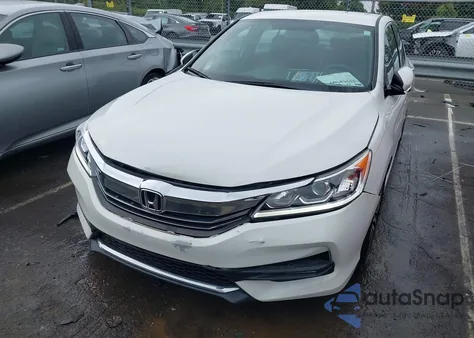2017 Honda Accord Sport z USA, uszkodzony, nr VIN 1HGCR2F57HA242714